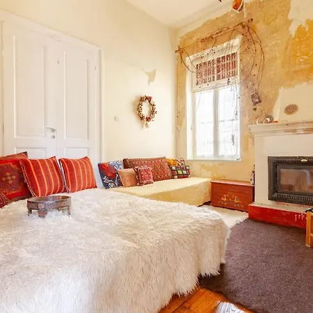 Το Aρχοντικό των Τσιντζίνων * Polídhroson