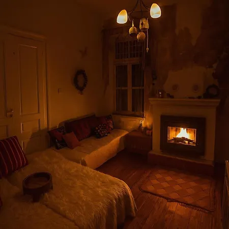 Το Aρχοντικό των Τσιντζίνων * Polídhroson