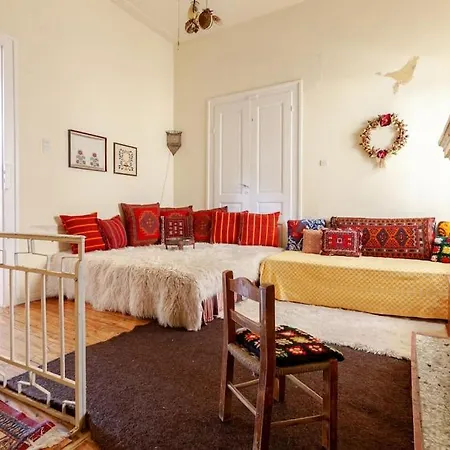 Το Aρχοντικό των Τσιντζίνων Tatil Evi