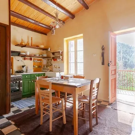 Το Aρχοντικό των Τσιντζίνων Сasa de vacaciones Polídhroson