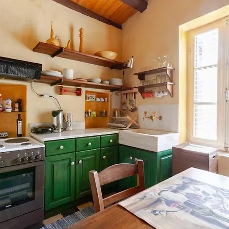 Το Aρχοντικό των Τσιντζίνων Polídhroson