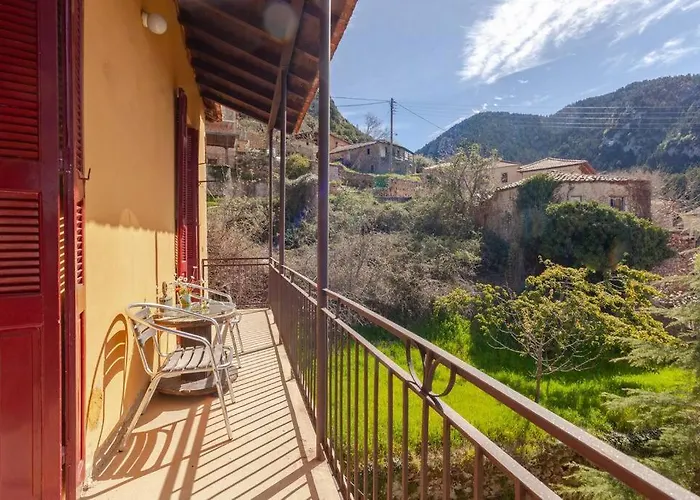 別荘 Το Aρχοντικό Των Τσιντζίνων Polídhroson