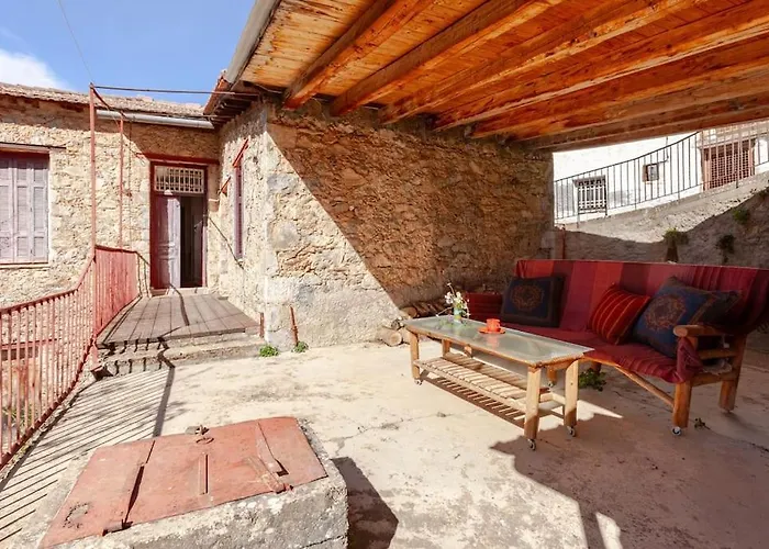 Το Aρχοντικό Των Τσιντζίνων